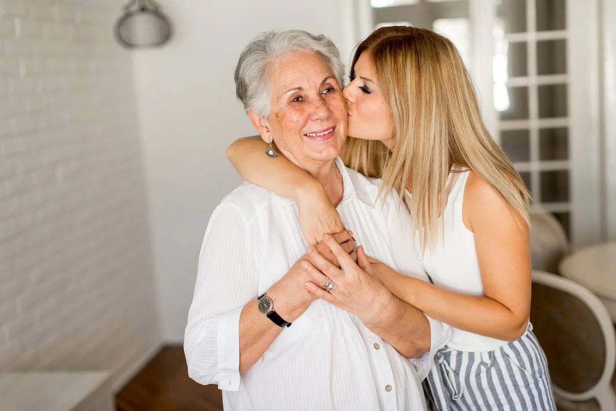 How Do We Make the Transition to Memory Care Easier for Mom?