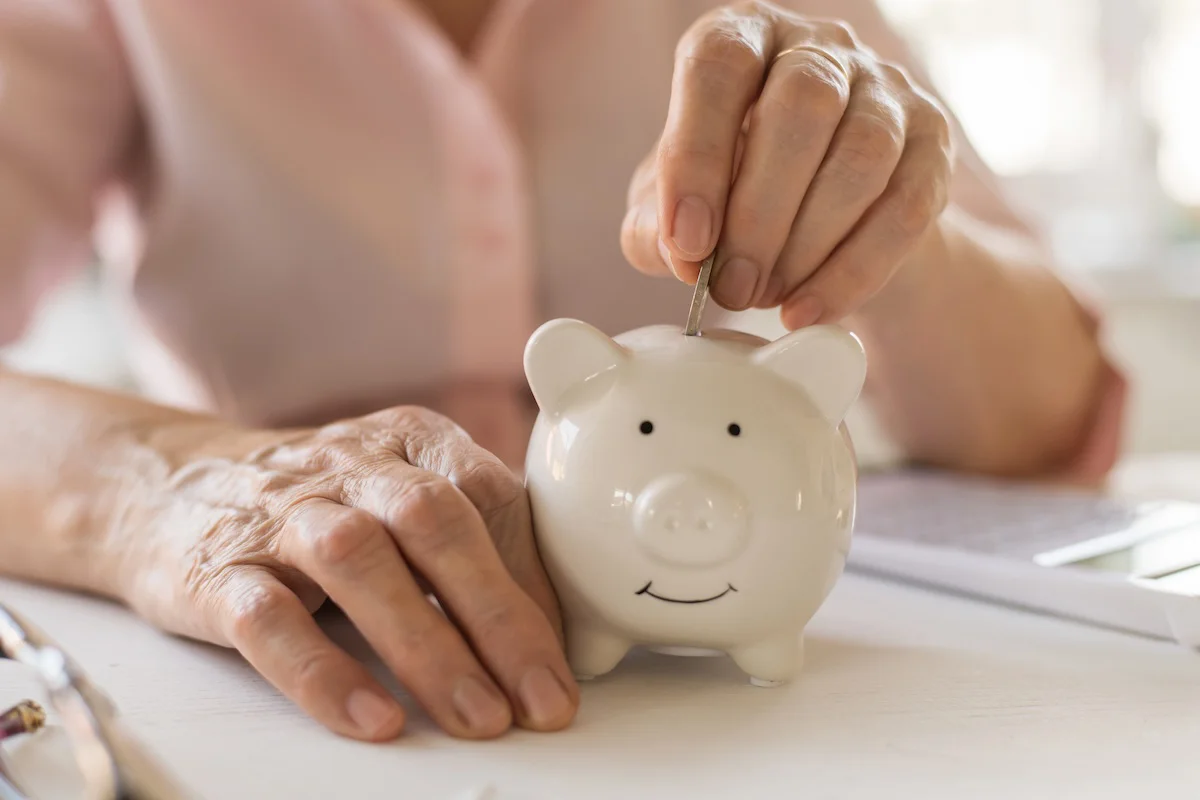 Tips for Helping Senior Parents Handle Their Finances Wisely